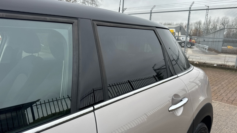 MINI Hatchback 1.5 Cooper Classic Premium Plus 5dr Auto Petrol Hatchback